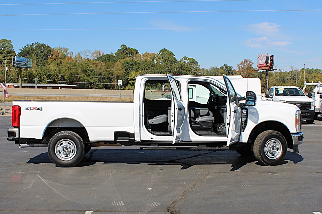 Used 2024 Ford F250 XL w/ XL Driver Assist Package AWD/4WD image 9