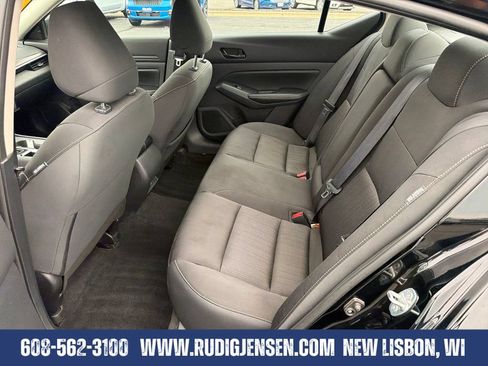 Used 2025 Nissan Altima 2.5 SV FWD image 23