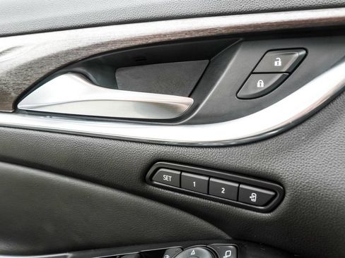 Used 2023 Buick Enclave Avenir w/ Avenir Technology Package AWD/4WD image 47