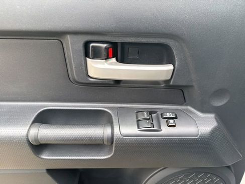 Used 2011 Toyota FJ Cruiser 4WD w/ Convenience Pkg image 15