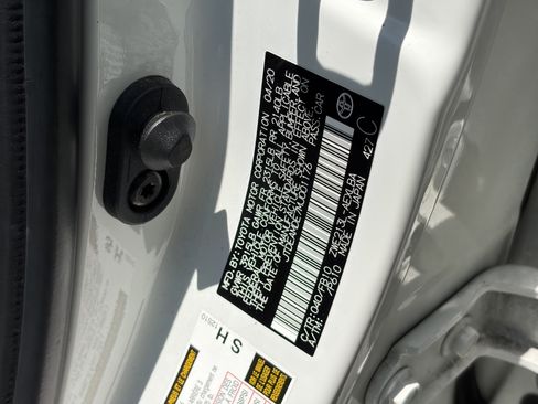 Certified 2021 Toyota Corolla LE FWD image 9