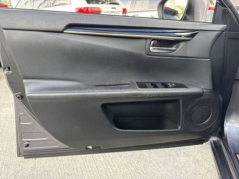Used 2017 Lexus ES 350 w/ Accessory Package FWD image 13