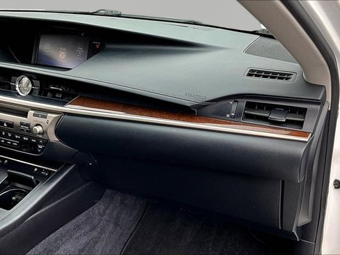 Used 2015 Lexus ES 350 w/ Premium Package FWD image 25