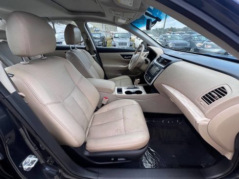 Used 2016 Nissan Altima 2.5 SL w/ 2.5 Technology Package image 13