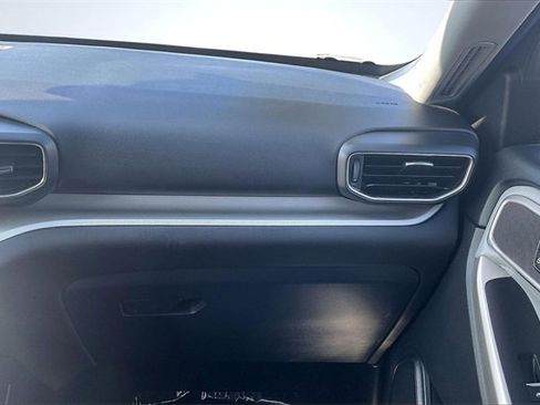 Certified 2022 Ford Explorer XLT w/ Equipment Group 202A image 17