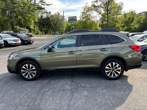 Used 2015 Subaru Outback 3.6R Limited AWD/4WD image 5