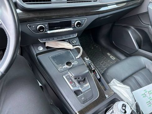 Used 2019 Audi Q5 2.0T Premium Plus w/ Premium Plus Package AWD/4WD image 8