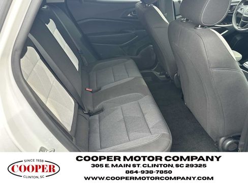 Used 2025 Chevrolet Trax LS FWD image 15