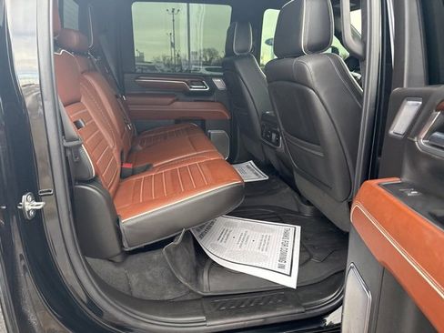 Used 2024 GMC Sierra 3500 Denali Ultimate image 11