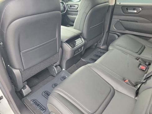 New 2026 Nissan Armada SV image 11