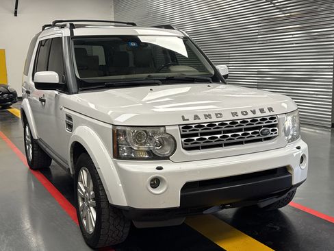 Used 2011 Land Rover LR4 HSE image 7