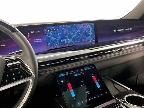 Used 2025 Cadillac Escalade Sport w/ Touring Package image 9