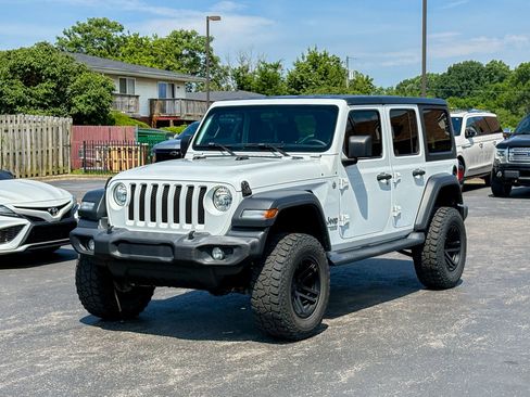 Used 2018 Jeep Wrangler Unlimited Sport S AWD/4WD image 4