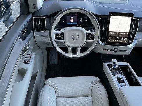 New 2026 Volvo XC90 T8 Ultra w/ Protection Package Premier image 5