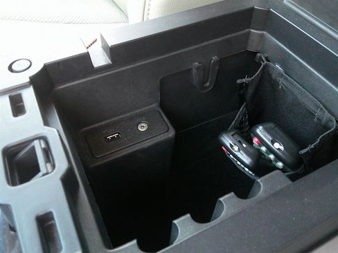 Used 2014 Ford Expedition Limited image 47