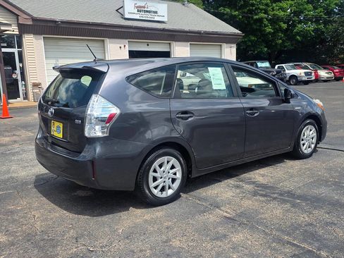 Used 2014 Toyota Prius V Three FWD image 8