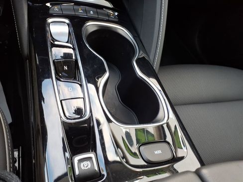 Certified 2022 Buick Envision Essence w/ Safety Package image 21