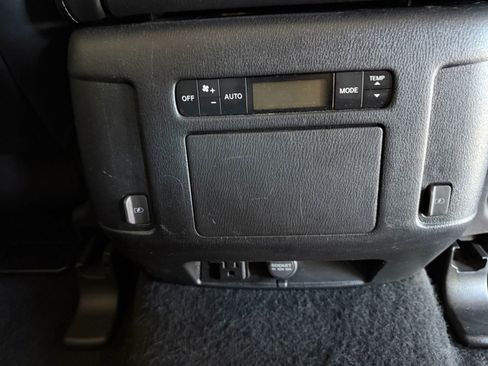 Used 2020 Nissan Armada SL w/ Premium Package image 12