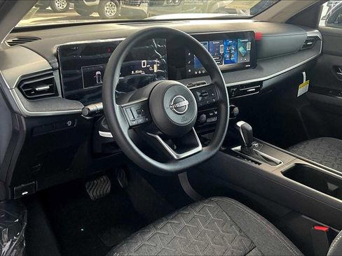 New 2026 Nissan Kicks SV image 10