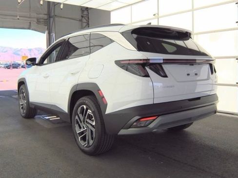 Used 2025 Hyundai Tucson Limited AWD/4WD image 8