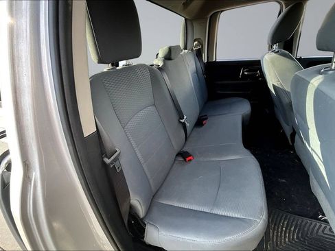 Used 2017 RAM 1500 Express AWD/4WD image 18