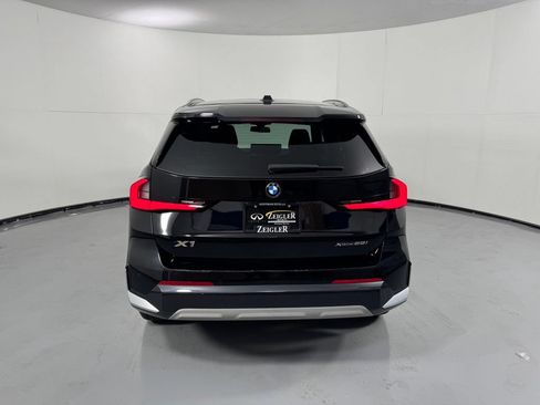 Used 2025 BMW X1 xDrive28i AWD/4WD image 5