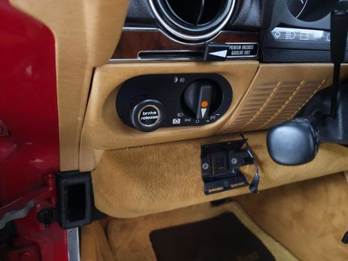 Used 1989 Mercedes-Benz 560 SL image 36