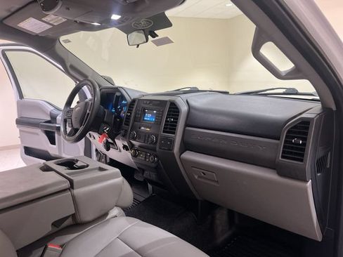 Certified 2019 Ford F250 XL w/ XL Value Package AWD/4WD image 22