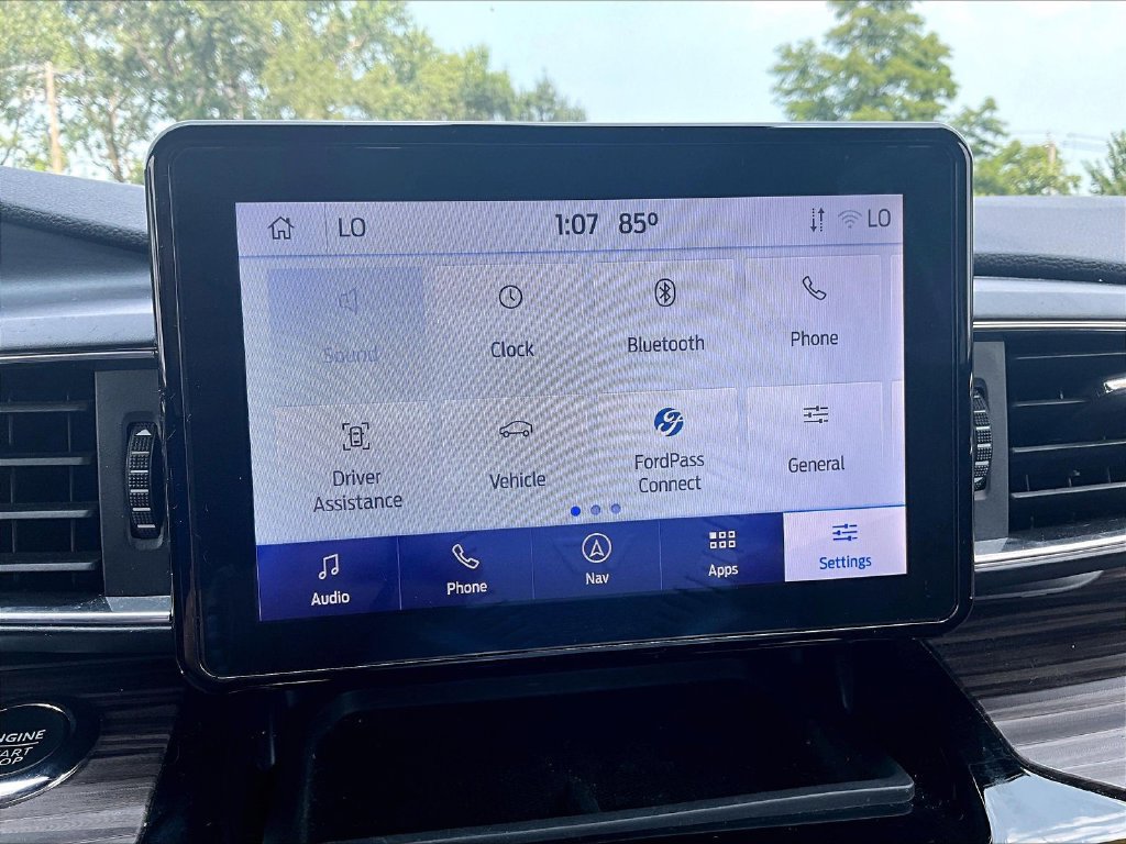 Used 2022 Ford Explorer Limited w/ Hybrid Equipment Group 310A AWD/4WD image 19