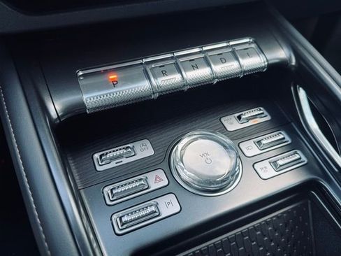 New 2026 Lincoln Nautilus Reserve w/ Jet Appearance Package image 34