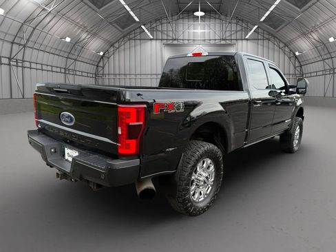 Used 2019 Ford F350 Lariat w/ Lariat Ultimate Package AWD/4WD image 5