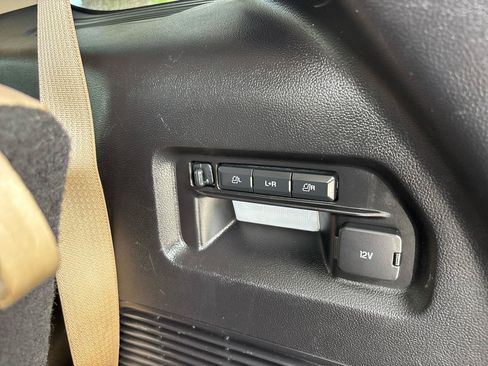 Used 2021 Ford Explorer Limited w/ Equipment Group 301A RWD image 31