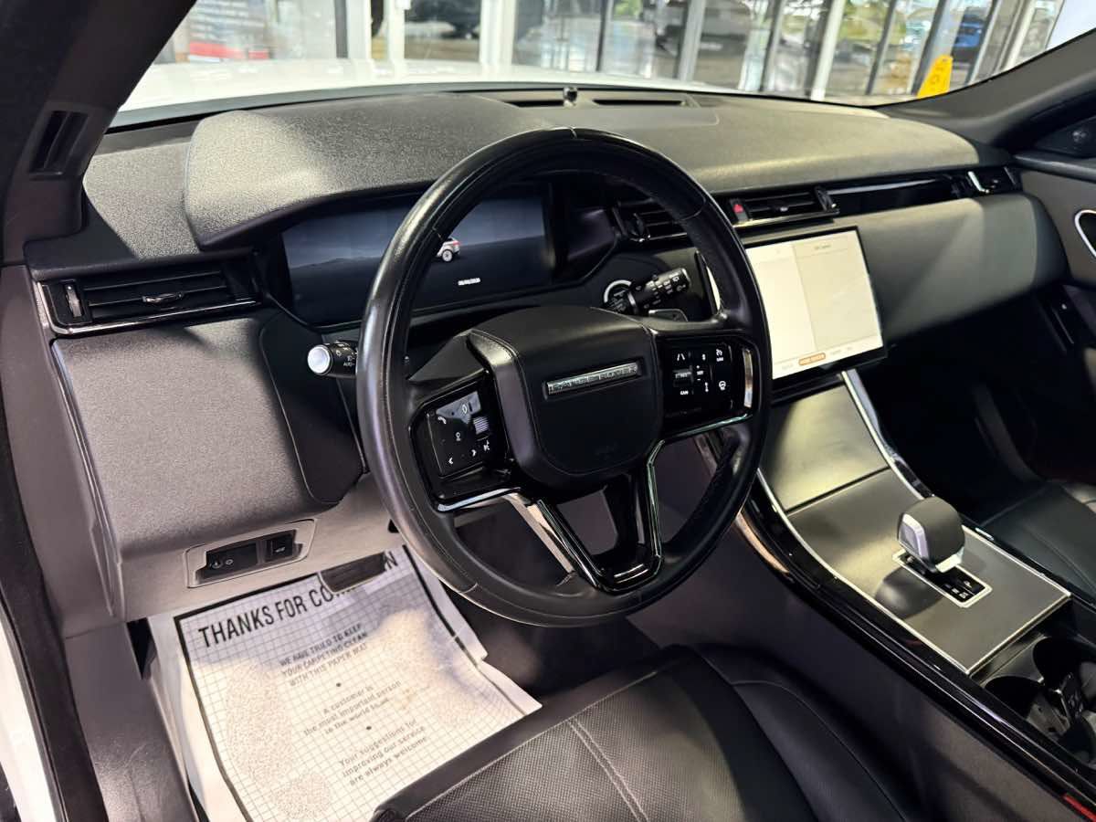 Used 2025 Land Rover Range Rover Velar Dynamic SE AWD/4WD image 33