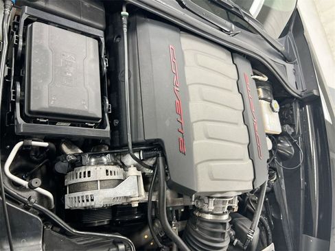 Used 2017 Chevrolet Corvette Stingray Coupe w/ 1LT image 22