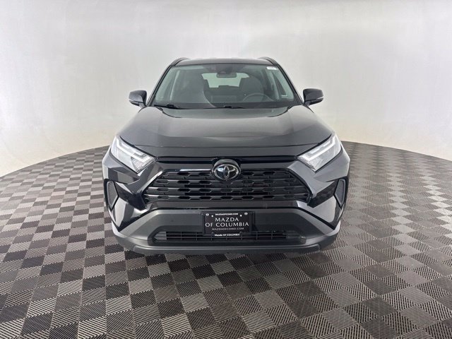 Used 2025 Toyota RAV4 XLE AWD/4WD image 2
