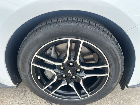 Used 2020 Ford Mustang GT w/ Equipment Group 301A image 4