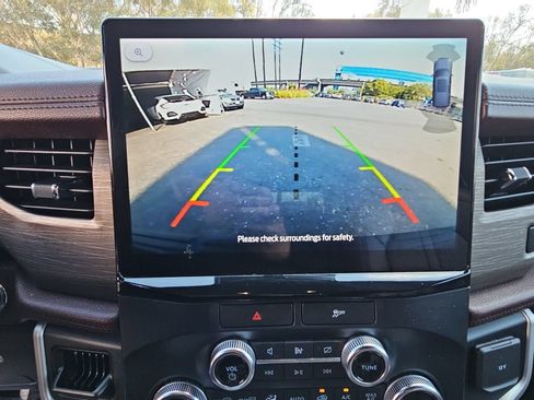 Used 2022 Ford Expedition Limited AWD/4WD image 23