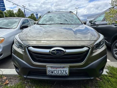 Used 2021 Subaru Outback Premium w/ Popular Package #1 AWD/4WD image 3