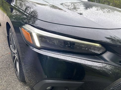 Used 2023 Honda Civic Touring image 32