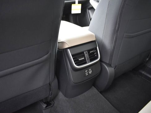 Used 2024 Subaru Outback Premium image 25