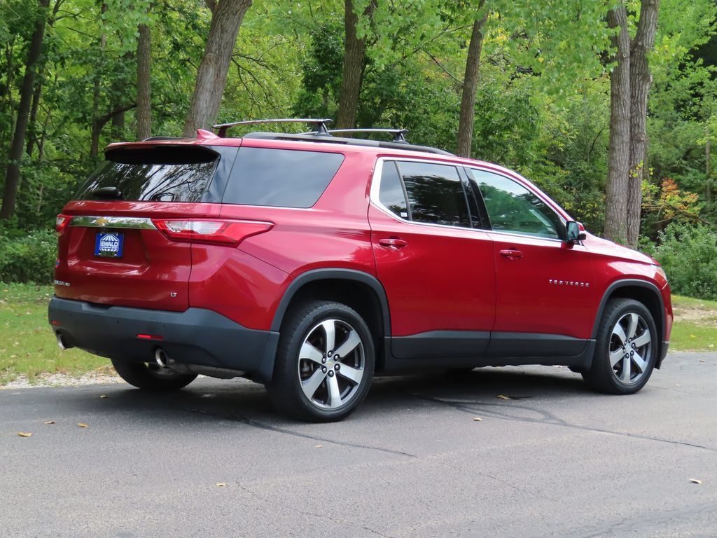 Used 2019 Chevrolet Traverse LT w/ LT Premium Package AWD/4WD image 3