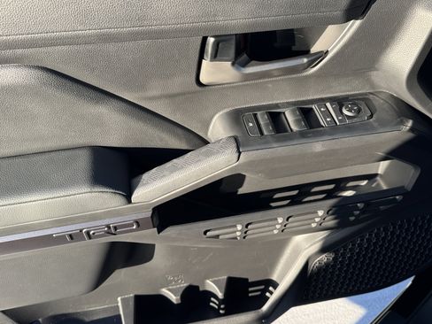 New 2025 Toyota Tacoma TRD Off-Road image 17