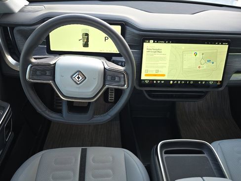 Used 2023 Rivian R1S Adventure image 15