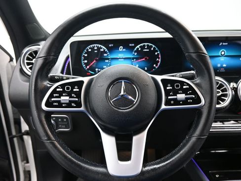 Used 2021 Mercedes-Benz GLB 250 image 14