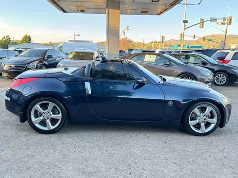 Used 2007 Nissan 350Z Touring RWD image 38