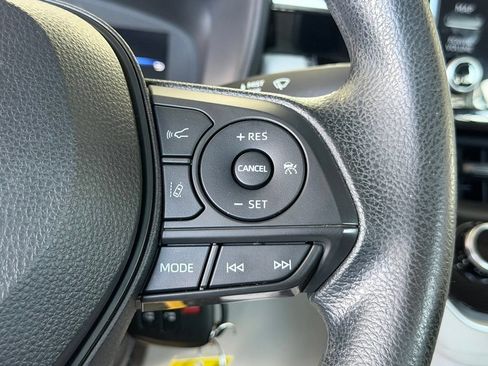 Used 2022 Toyota Corolla Cross L FWD image 24