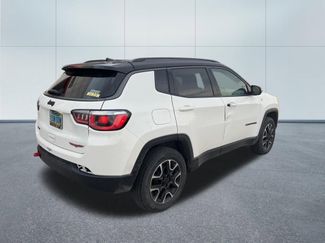 Used 2020 Jeep Compass Trailhawk AWD/4WD video 3
