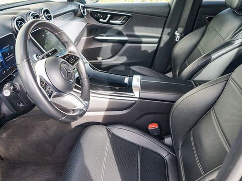 Used 2024 Mercedes-Benz GLC 300 image 17