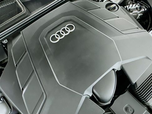 Used 2024 Audi Q8 Premium Plus w/ Premium Plus Package AWD/4WD image 34