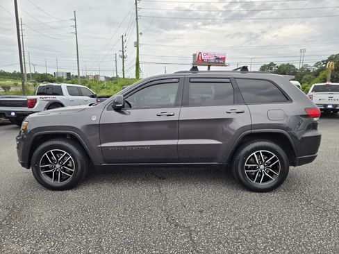 Used 2018 Jeep Grand Cherokee Trailhawk AWD/4WD image 11